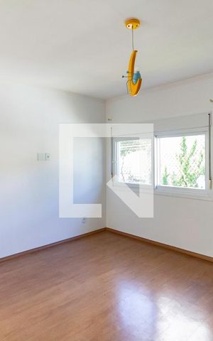 Casa à venda com 600m², 4 quartos e 2 vagas Casa à venda com 600m², 4 quartos e 2 vagasSuíte 2
