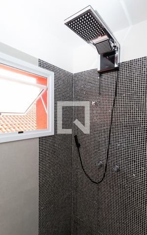 Casa de condomínio à venda com 400m², 3 quartos e 4 vagasBanheiro da Suíte