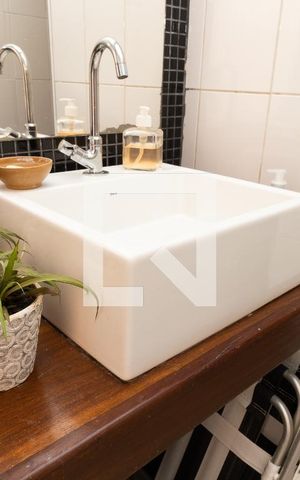 Casa de condomínio à venda com 400m², 3 quartos e 4 vagasBanheiro