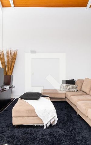Casa de condomínio à venda com 400m², 3 quartos e 4 vagasSala