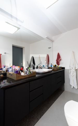 Casa de condomínio à venda com 400m², 3 quartos e 4 vagasBanheiro da Suíte