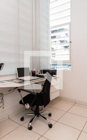 Casa de condomínio à venda com 400m², 3 quartos e 4 vagasEscritório
