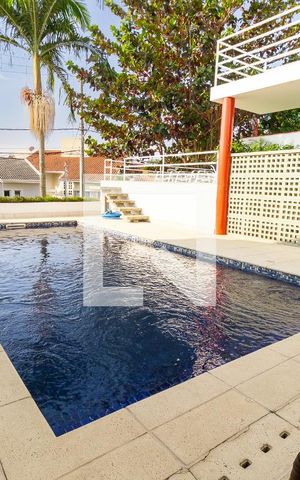 Casa de condomínio à venda com 400m², 3 quartos e 4 vagasPiscina