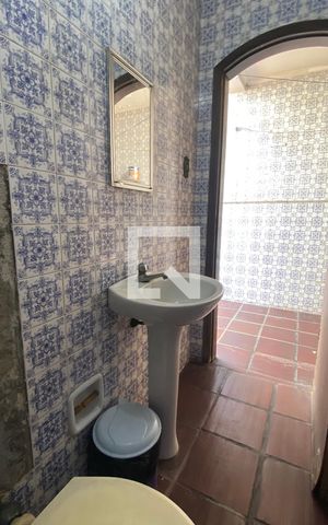 Casa à venda com 300m², 5 quartos e 3 vagasBanheiro de Serviço