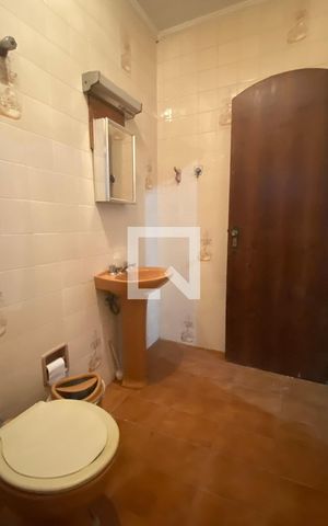 Casa à venda com 300m², 5 quartos e 3 vagasBanheiro da Suíte 1