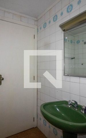 Apartamento à venda com 80m², 2 quartos e sem vaga Apartamento à venda com 80m², 2 quartos e sem vagaBanheiro