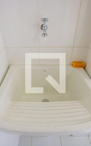 Apartamento para alugar com 71m², 2 quartos e 1 vagaÁrea de serviço