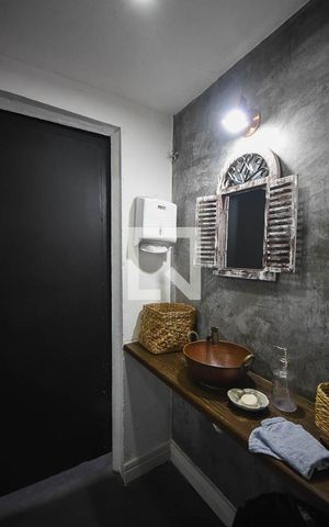 Casa para alugar com 600m², 4 quartos e 3 vagas Casa para alugar com 600m², 4 quartos e 3 vagasLavabo da varanda