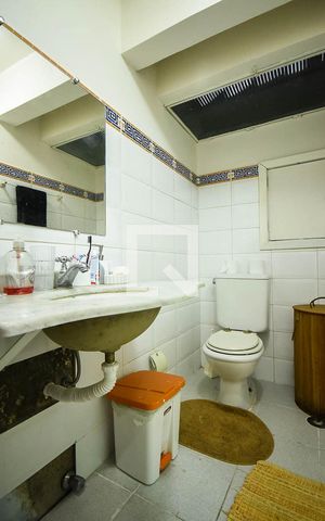 Casa para alugar com 600m², 4 quartos e 3 vagas Casa para alugar com 600m², 4 quartos e 3 vagasBanheiro suíte 4
