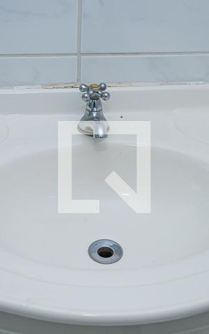 Apartamento à venda com 79m², 2 quartos e 1 vaga Apartamento à venda com 79m², 2 quartos e 1 vagaBanheiro