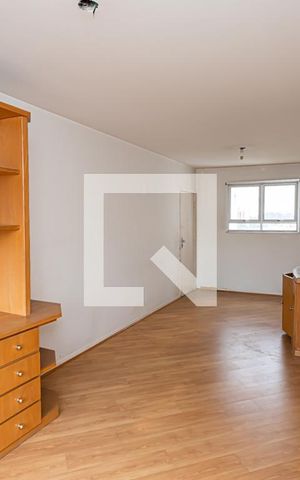 Apartamento à venda com 79m², 2 quartos e 1 vaga Apartamento à venda com 79m², 2 quartos e 1 vagaSala