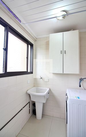 Apartamento à venda com 80m², 3 quartos e 1 vagaÁrea de Serviço