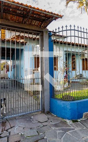 Casa à venda com 187m², 4 quartos e sem vaga Casa à venda com 187m², 4 quartos e sem vagaFachada da casa