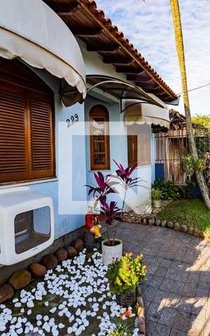 Casa à venda com 187m², 4 quartos e sem vaga Casa à venda com 187m², 4 quartos e sem vagaGaragem