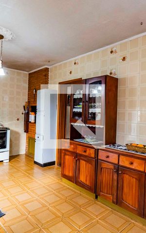 Casa à venda com 187m², 4 quartos e sem vaga Casa à venda com 187m², 4 quartos e sem vagaCozinha casa 1