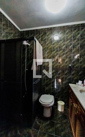 Casa à venda com 187m², 4 quartos e sem vaga Casa à venda com 187m², 4 quartos e sem vagaBanheiro casa 1