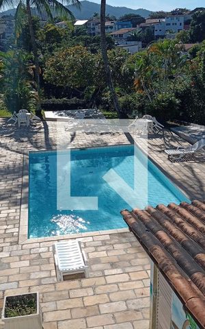 Apartamento à venda com 47m², 2 quartos e 1 vaga Apartamento à venda com 47m², 2 quartos e 1 vagaÁrea comum - Piscina