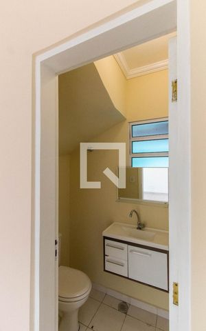 Casa de condomínio para alugar com 85m², 2 quartos e 2 vagas Casa de condomínio para alugar com 85m², 2 quartos e 2 vagasLavabo