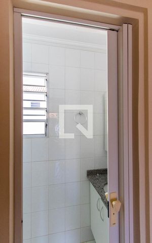 Casa de condomínio para alugar com 85m², 2 quartos e 2 vagas Casa de condomínio para alugar com 85m², 2 quartos e 2 vagasBanheiro