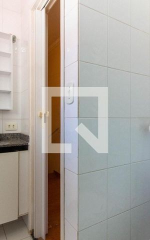 Casa de condomínio para alugar com 85m², 2 quartos e 2 vagas Casa de condomínio para alugar com 85m², 2 quartos e 2 vagasBanheiro