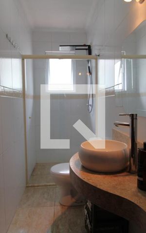 Casa à venda com 158m², 3 quartos e 3 vagasBanheiro da suíte