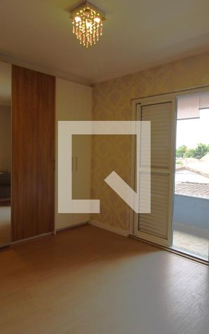 Casa à venda com 158m², 3 quartos e 3 vagasSuíte