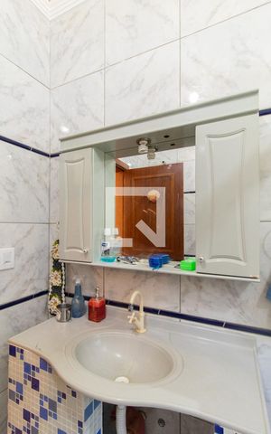 Casa de condomínio à venda com 357m², 3 quartos e 1 vaga Casa de condomínio à venda com 357m², 3 quartos e 1 vagaBanheiro