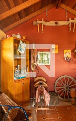 Casa de condomínio à venda com 357m², 3 quartos e 1 vaga Casa de condomínio à venda com 357m², 3 quartos e 1 vagaSala 2