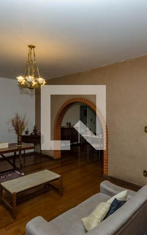 Casa à venda com 248m², 4 quartos e 4 vagas Casa à venda com 248m², 4 quartos e 4 vagasSala 1