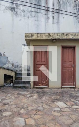 Casa à venda com 248m², 4 quartos e 4 vagas Casa à venda com 248m², 4 quartos e 4 vagasQuintal