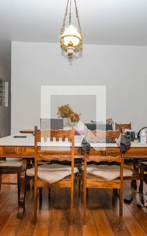 Casa à venda com 248m², 4 quartos e 4 vagas Casa à venda com 248m², 4 quartos e 4 vagasSala 2