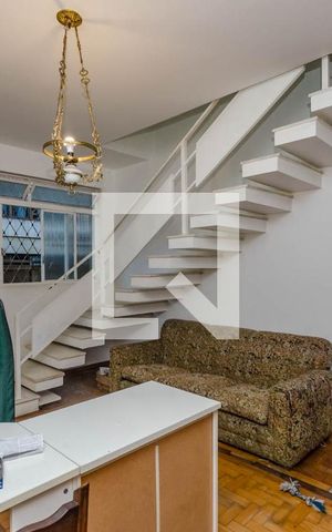 Casa à venda com 248m², 4 quartos e 4 vagas Casa à venda com 248m², 4 quartos e 4 vagasSala piso inferior
