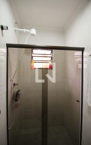 Casa à venda com 138m², 3 quartos e 2 vagas Casa à venda com 138m², 3 quartos e 2 vagasBanheiro da Suíte