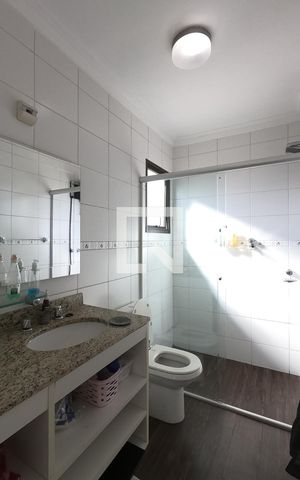 Apartamento à venda com 240m², 4 quartos e 3 vagasBanheiro 2