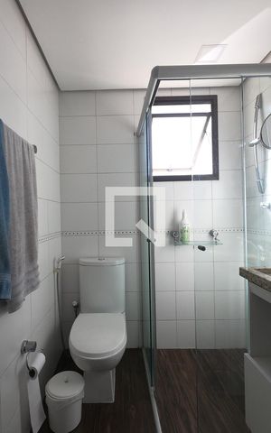 Apartamento à venda com 240m², 4 quartos e 3 vagasBanheiro da suíte