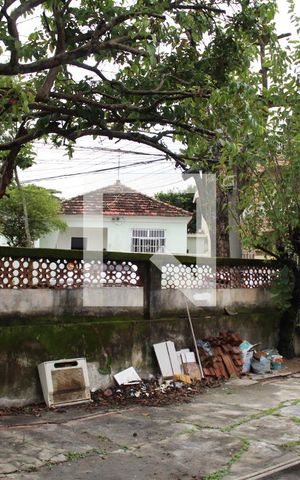 Casa à venda com 100m², 3 quartos e 1 vagaQuintal