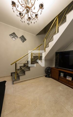 Casa à venda com 145m², 2 quartos e 2 vagasSala