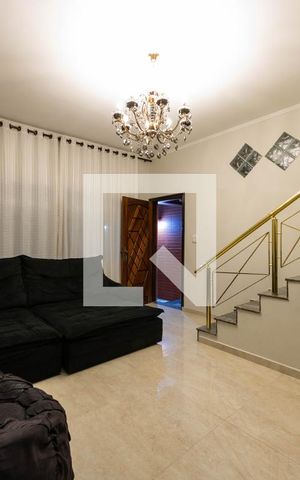 Casa à venda com 145m², 2 quartos e 2 vagasSala