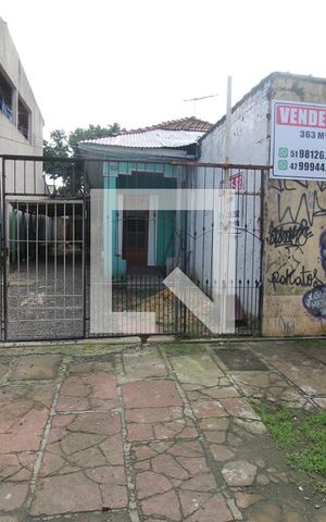 Casa para alugar com 350m², 4 quartos e 3 vagasFachada