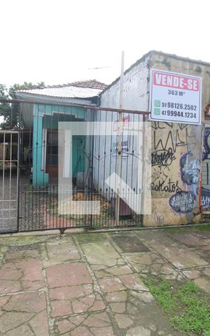 Casa para alugar com 350m², 4 quartos e 3 vagasFachada