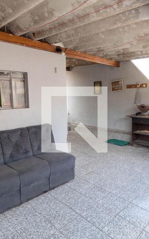 Casa à venda com 120m², 5 quartos e 1 vaga Casa à venda com 120m², 5 quartos e 1 vagaVaranda