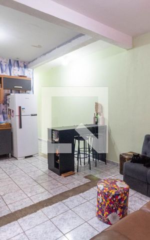 Casa à venda com 120m², 5 quartos e 1 vaga Casa à venda com 120m², 5 quartos e 1 vagaSala/Cozinha