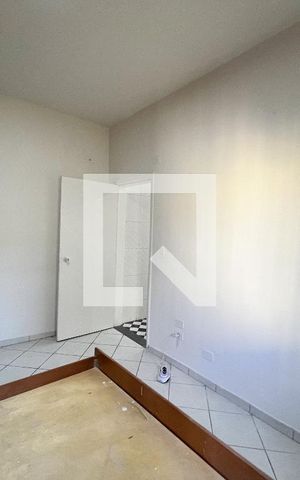 Casa à venda com 300m², 3 quartos e 2 vagas Casa à venda com 300m², 3 quartos e 2 vagasSuite