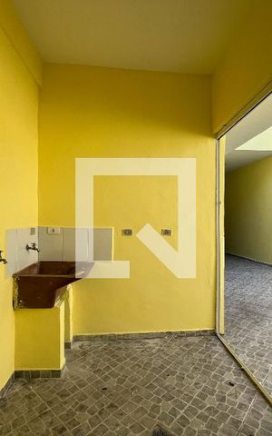 Casa à venda com 300m², 3 quartos e 2 vagas Casa à venda com 300m², 3 quartos e 2 vagasÁrea de Serviço