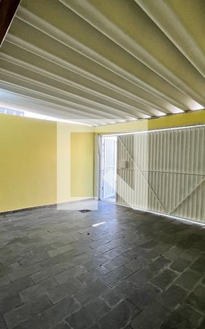Casa à venda com 300m², 3 quartos e 2 vagas Casa à venda com 300m², 3 quartos e 2 vagasGaragem