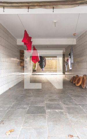 Casa à venda com 340m², 3 quartos e 5 vagas Casa à venda com 340m², 3 quartos e 5 vagasQuintal