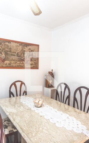 Casa à venda com 340m², 3 quartos e 5 vagas Casa à venda com 340m², 3 quartos e 5 vagasSala de estar
