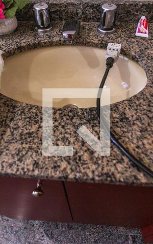 Casa à venda com 340m², 3 quartos e 5 vagas Casa à venda com 340m², 3 quartos e 5 vagasPia
