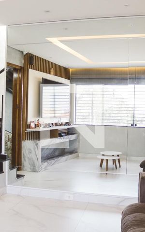 Casa à venda com 200m², 3 quartos e 2 vagasSala