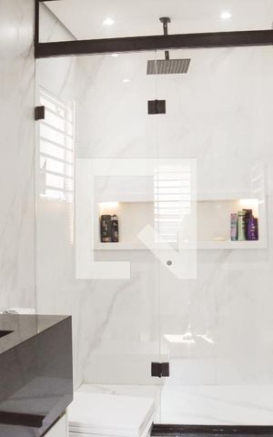 Casa à venda com 200m², 3 quartos e 2 vagasBanheiro da Suíte 2